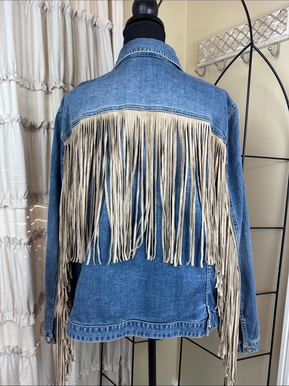 Chico's Platinum Faux Suede Fringe Denim Jean Jacket Boho Chico's Size 4 (XXL)